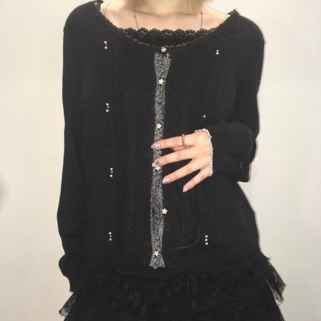 axes femme 블랙 펄 레이스 가디건 상품이미지2