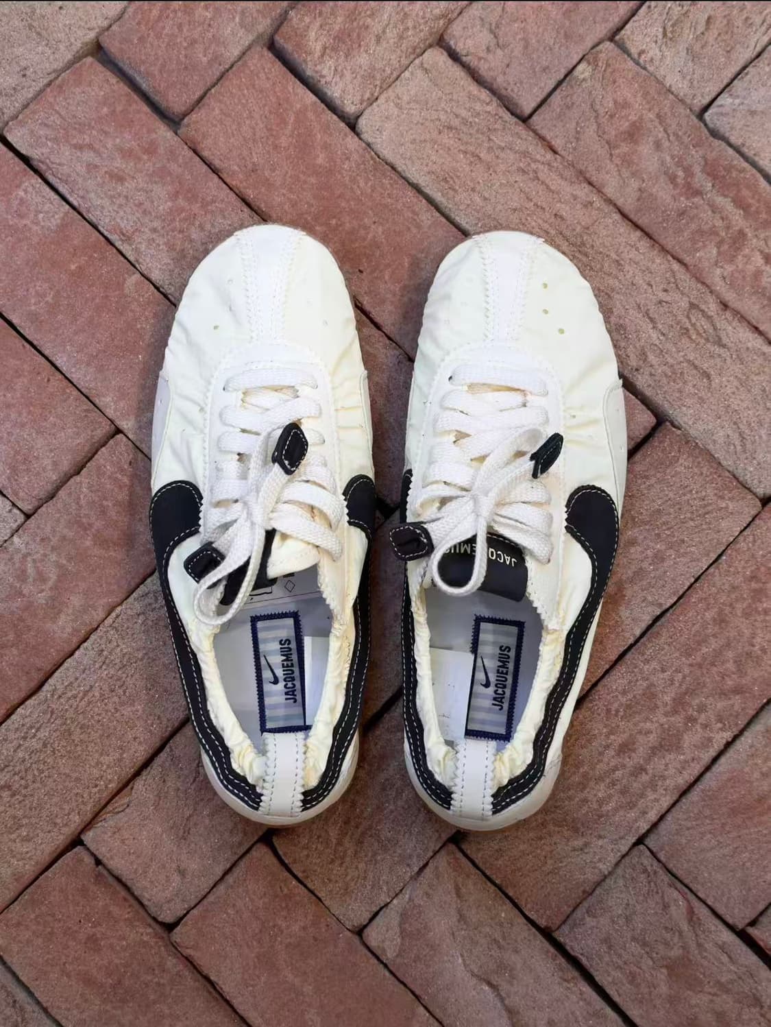 나이키 x 자크뮈스 문 슈 SP 앨러배스터 오프 누아르 상품이미지4