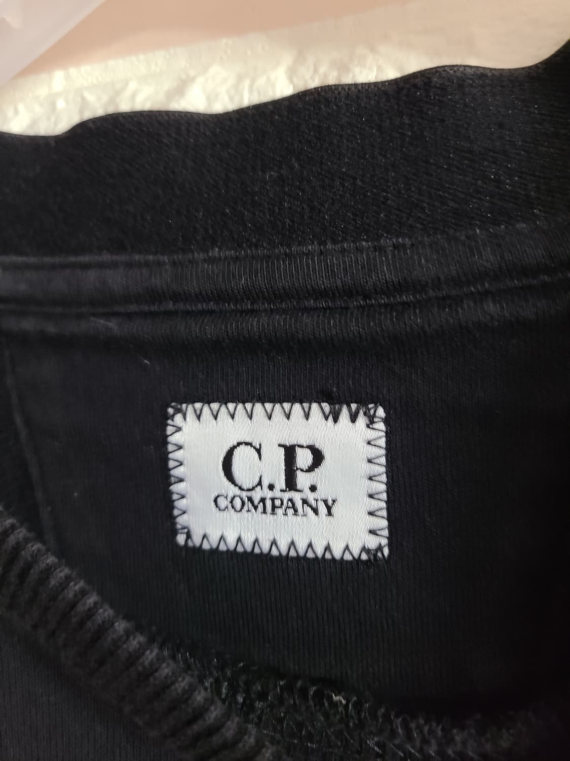 CP컴퍼니 블랙 렌즈 맨투맨 (105) 상품이미지3