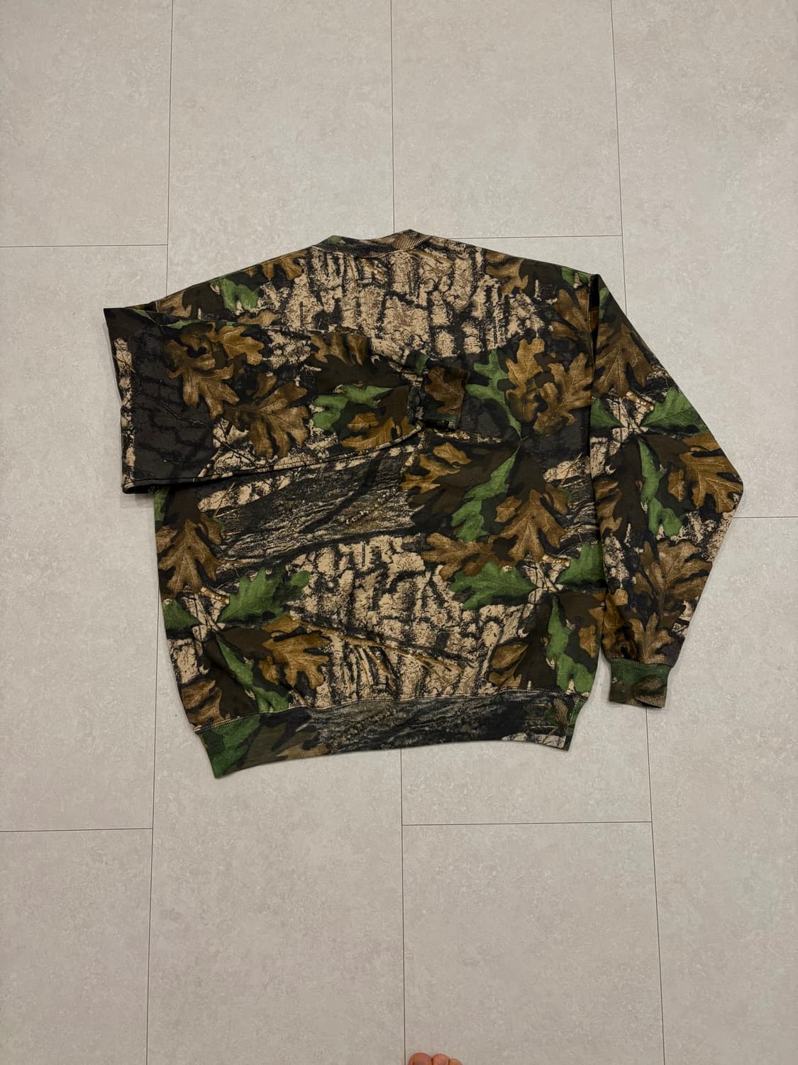 리얼트리카고 패턴 맨투맨 상품이미지3