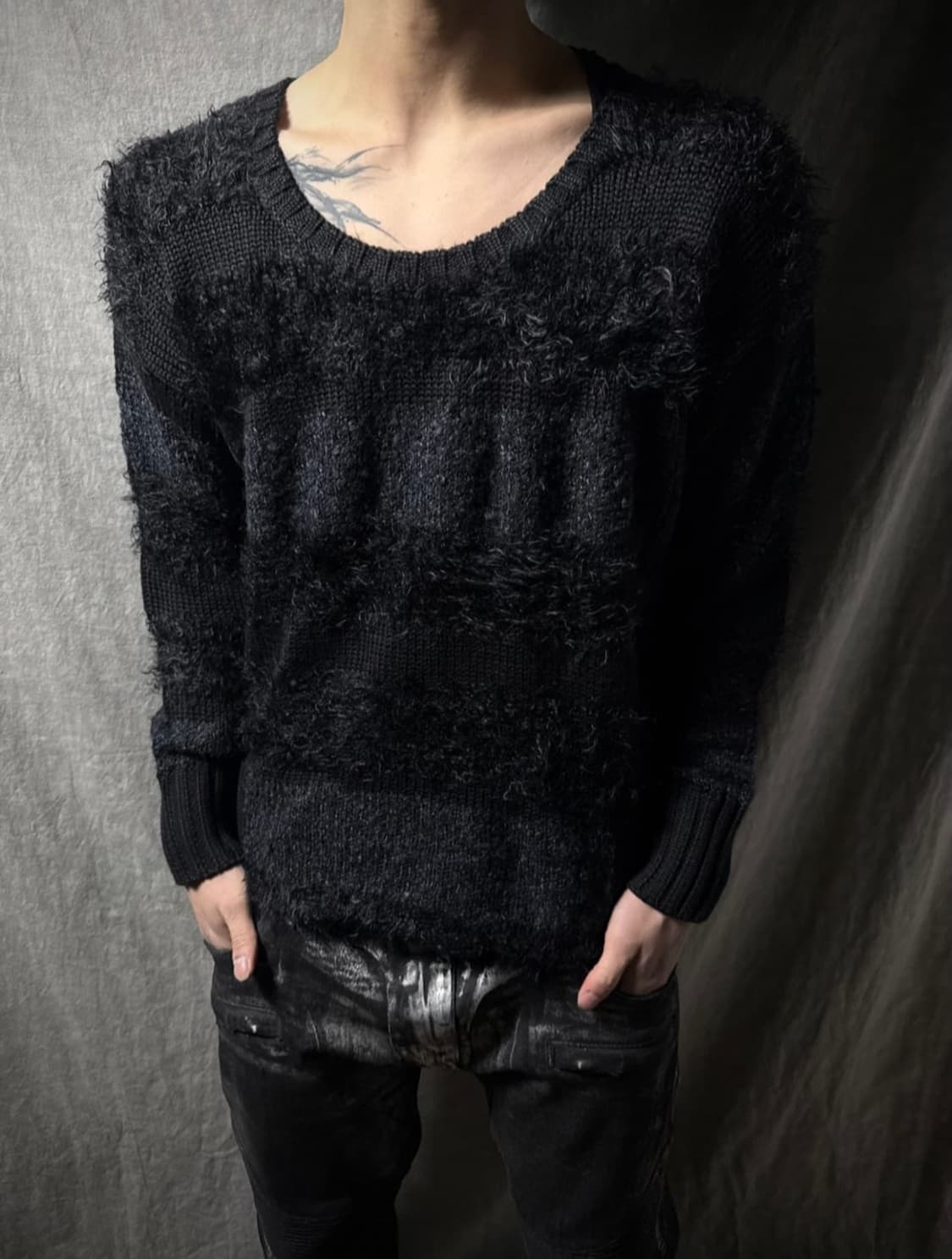 NO ID Textured Shaggy Knit Sweater 상품이미지1