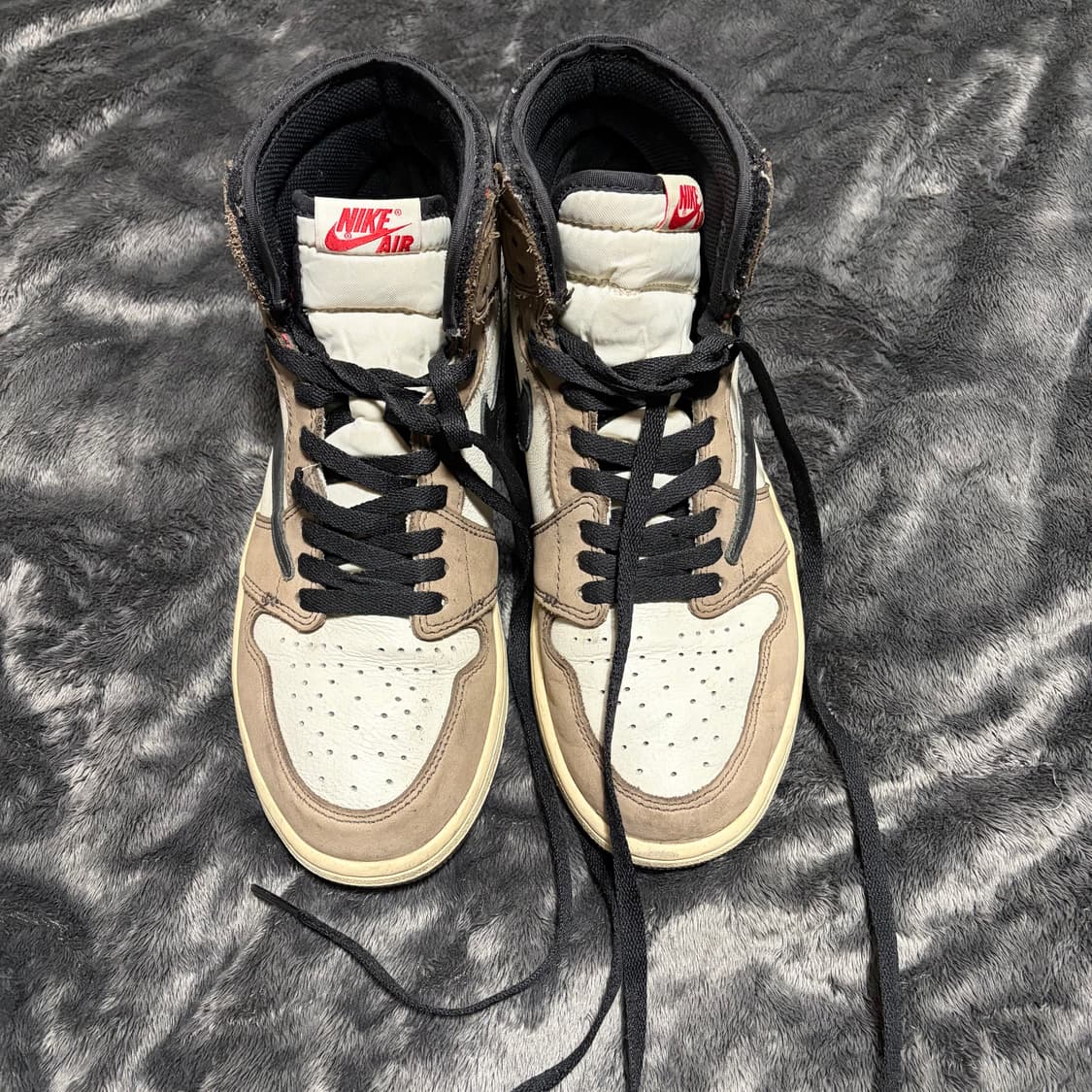 조던1 og 트레비스스캇 모카 275 상품이미지2