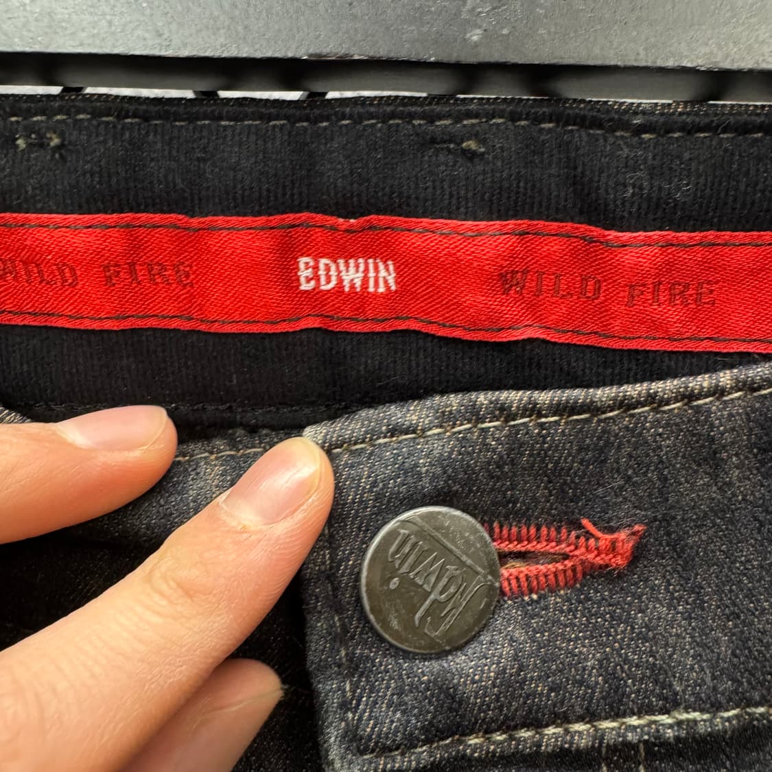 00s 에드윈 506 데님 팬츠 전면 더티워싱 포인트 흑청 상품이미지5