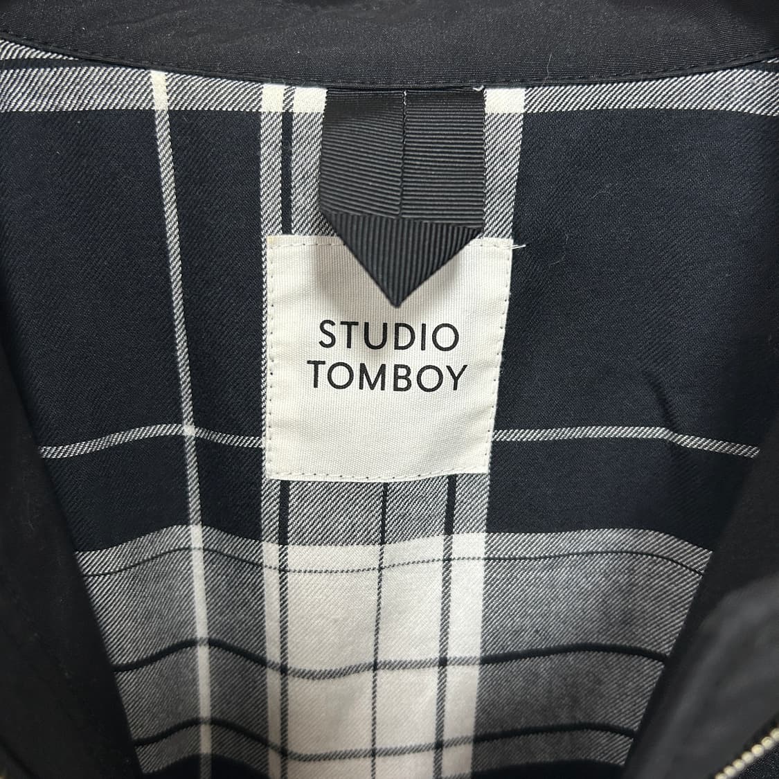 스튜디오 톰보이 절개 패턴 오버핏 자켓 블랙 상품이미지7