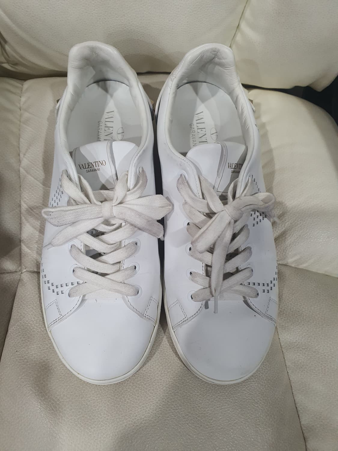 발렌티노 Garavani 흰색 스니커즈(정품) 상품이미지1