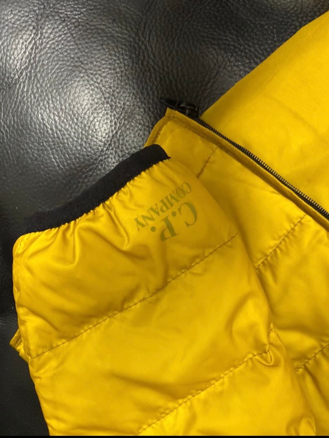 CP컴퍼니 경량 패딩 상품이미지4