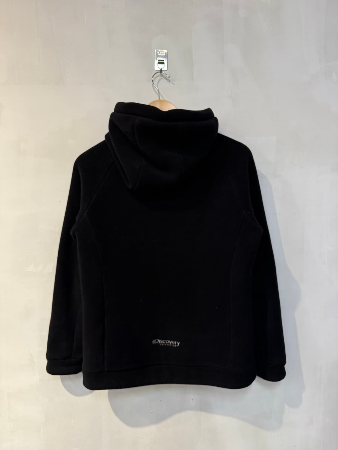 디스커버리 블랙 플리스 후드집업 상품이미지4