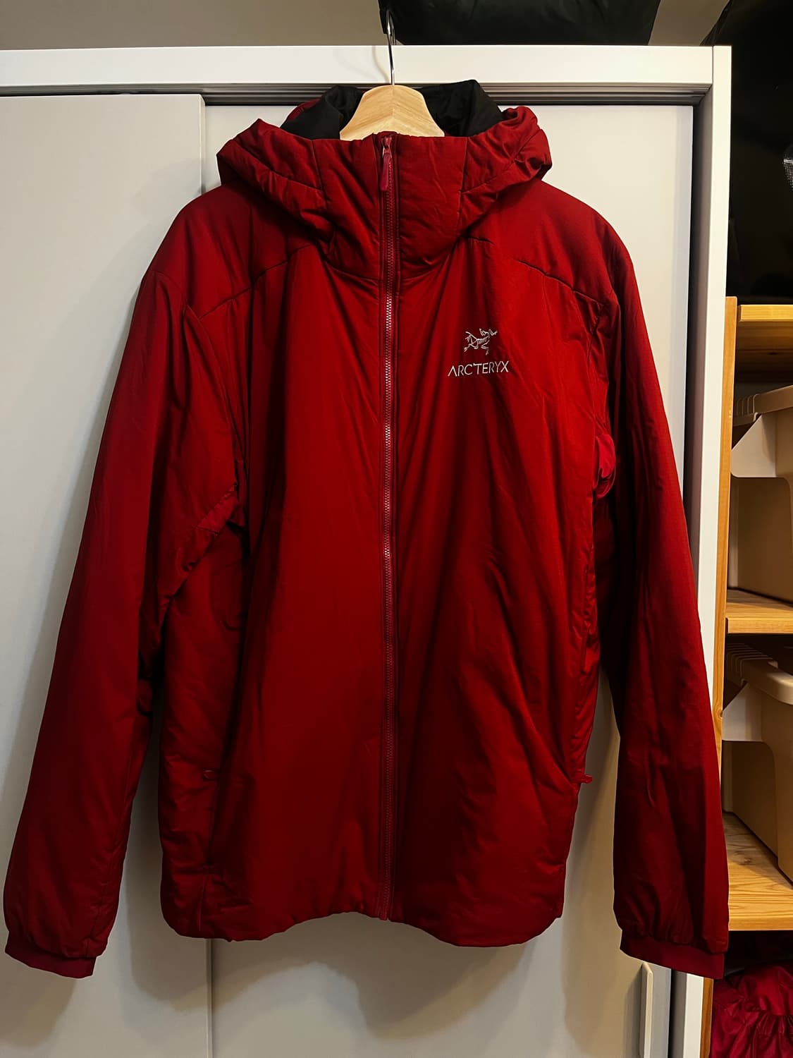 아크테릭스 아톰 ar 보르도 L 사이즈 팝니다 상품이미지1