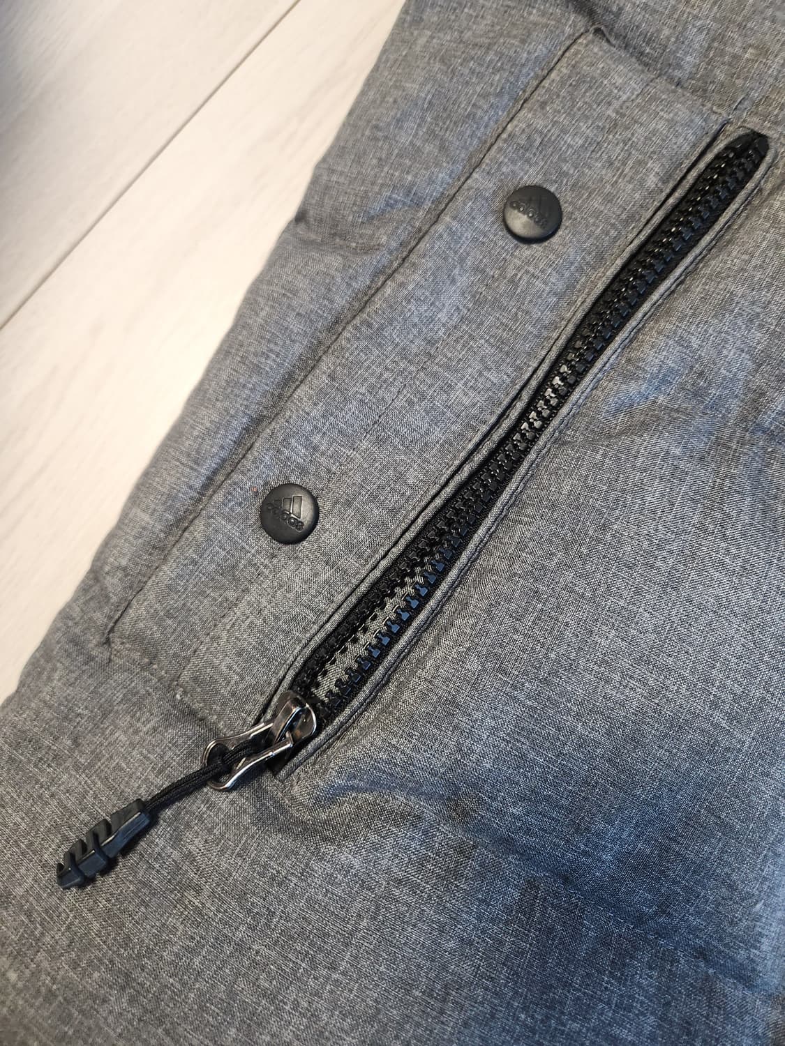 아디다스 남여공용DD70 울렌 덕다운 패딩 방풍 자켓 사이즈90(s)

 상품이미지6