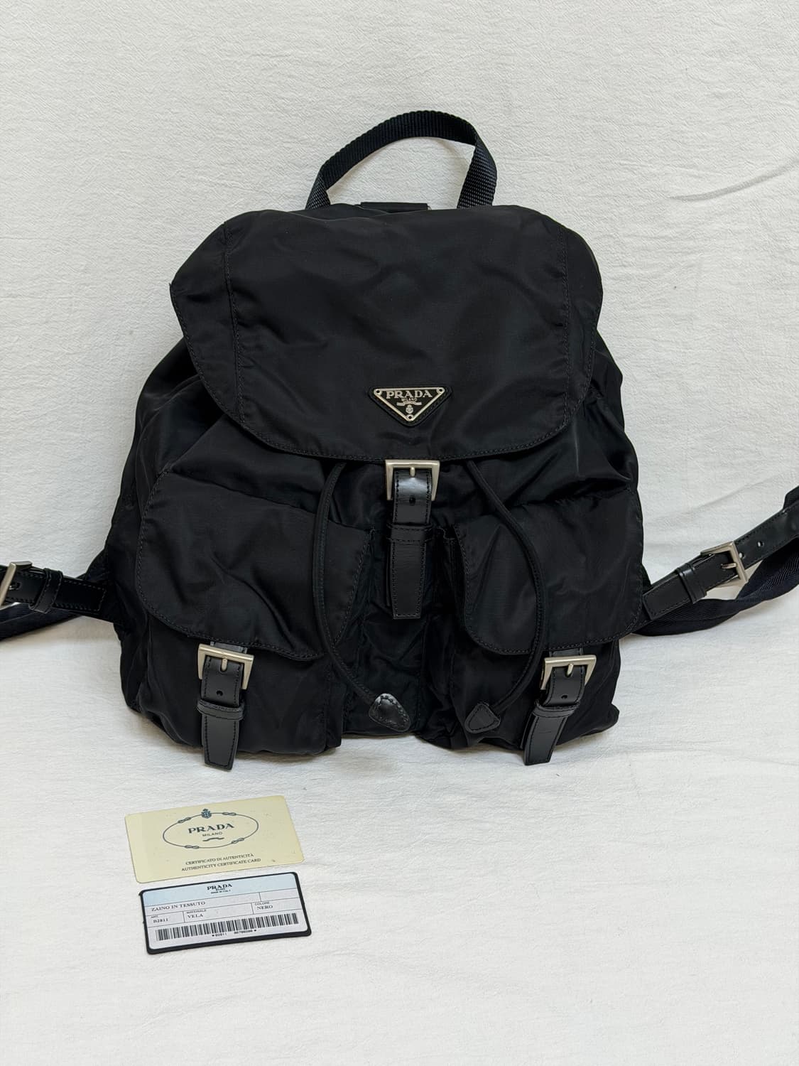 정품 프라다 포코노 나일론 미디움 백팩 블랙 상품이미지4