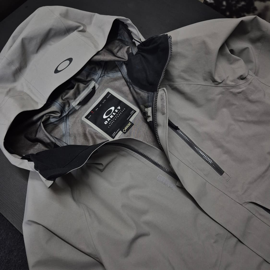 오클리 아워글라스 3L 고어텍스 S사이즈 자켓 상품이미지2