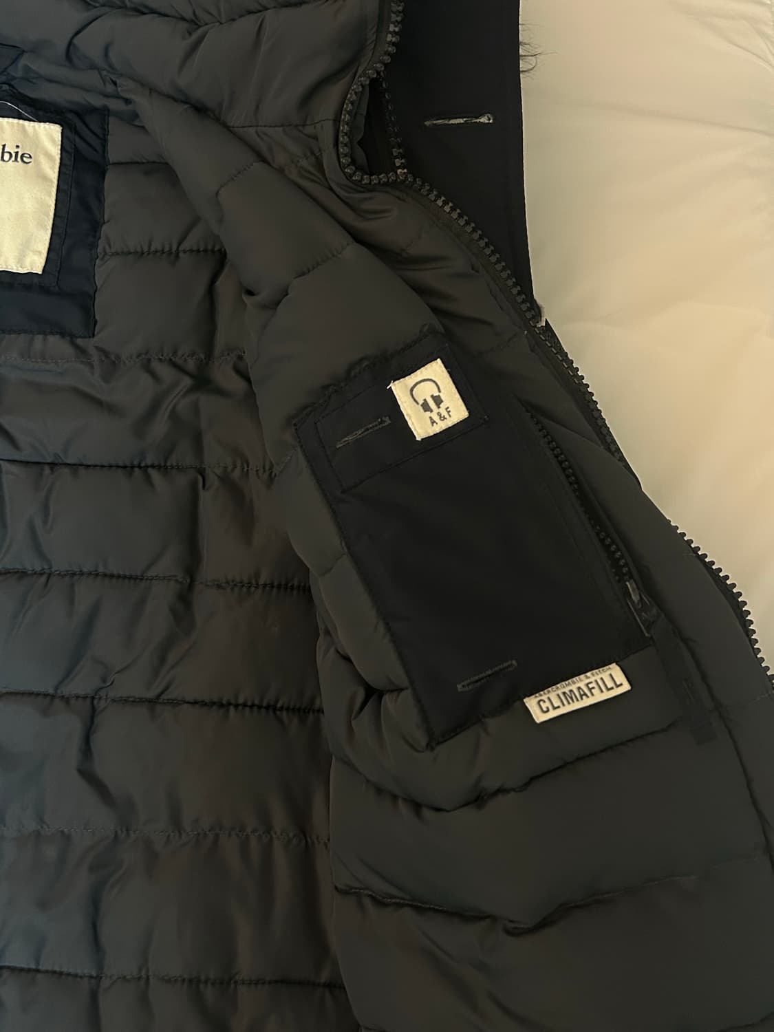 아베크롬비 네이비 패딩 남자S / 여자L 상품이미지3