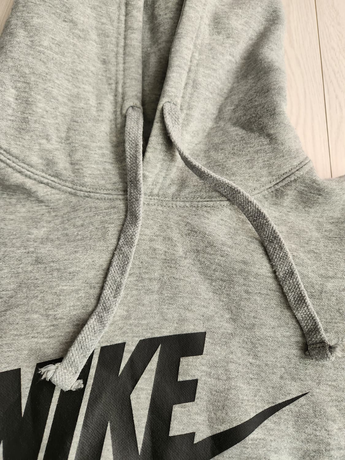 나이키 공용 SB 스우시 기모 후드티셔츠 그레이 사이즈L

로고까짐 없어 상품이미지4
