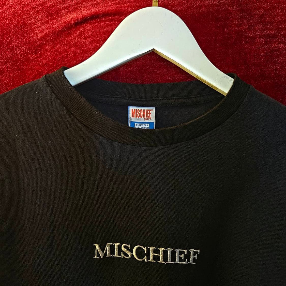 미스치프(MISCHIEF) 센터로고 크롭 티셔츠
 상품이미지3