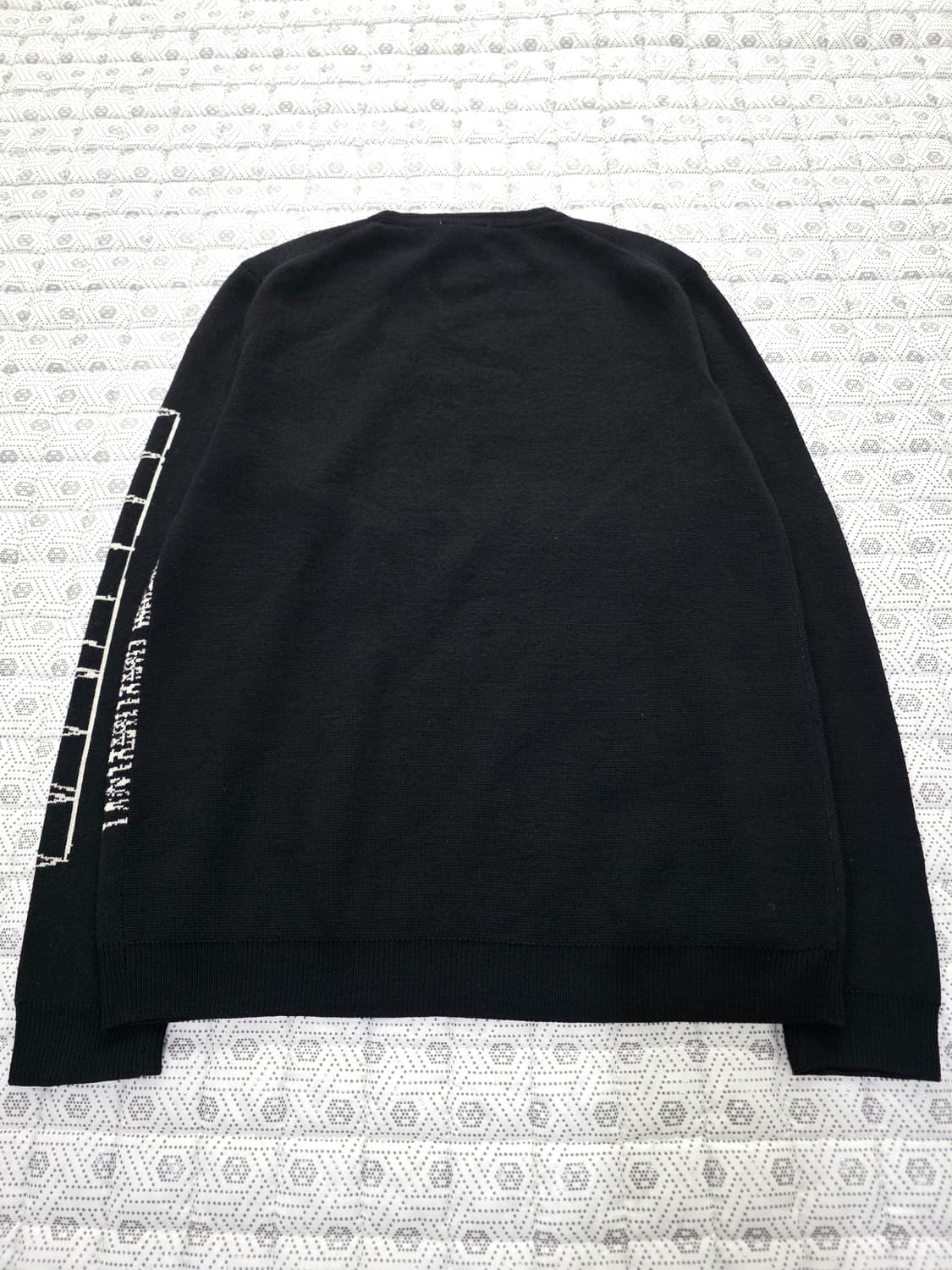 우영미 블랙 프린트 니트 스웨터 100 상품이미지4