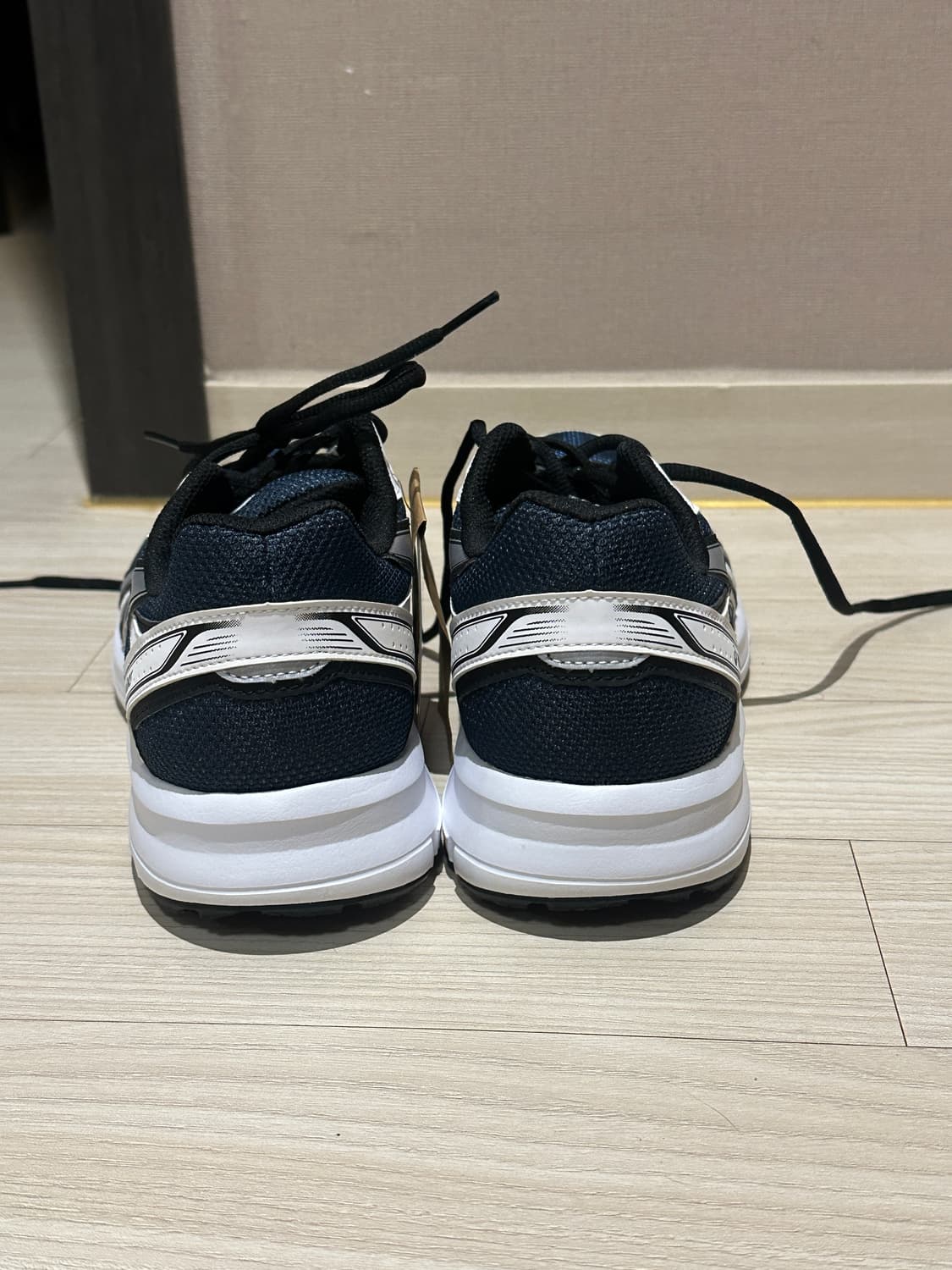 아식스 조그100s 와이드. 265mm 상품이미지3