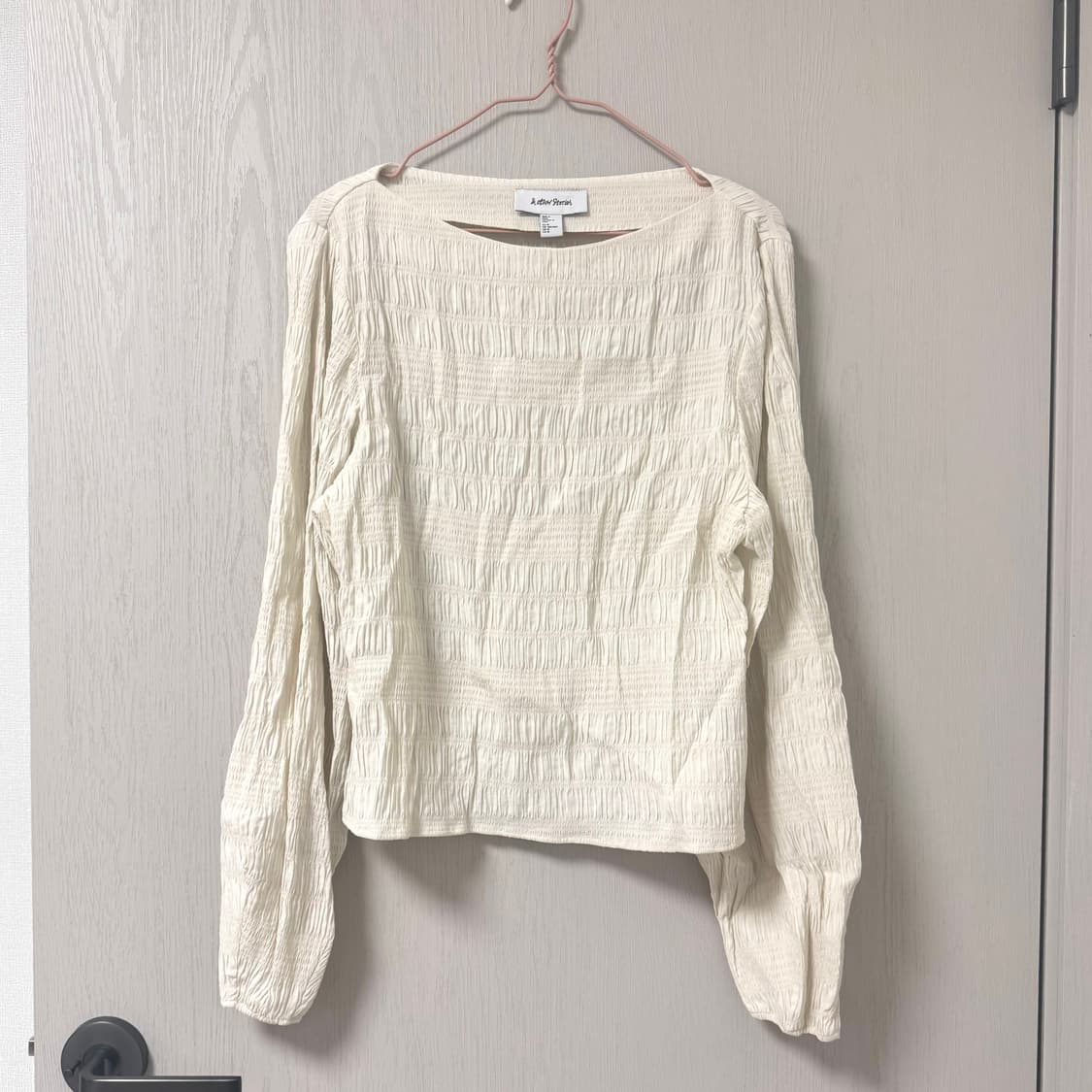 (m) 앤아더스토리즈 크링클 보트넥 블라우스 상품이미지1