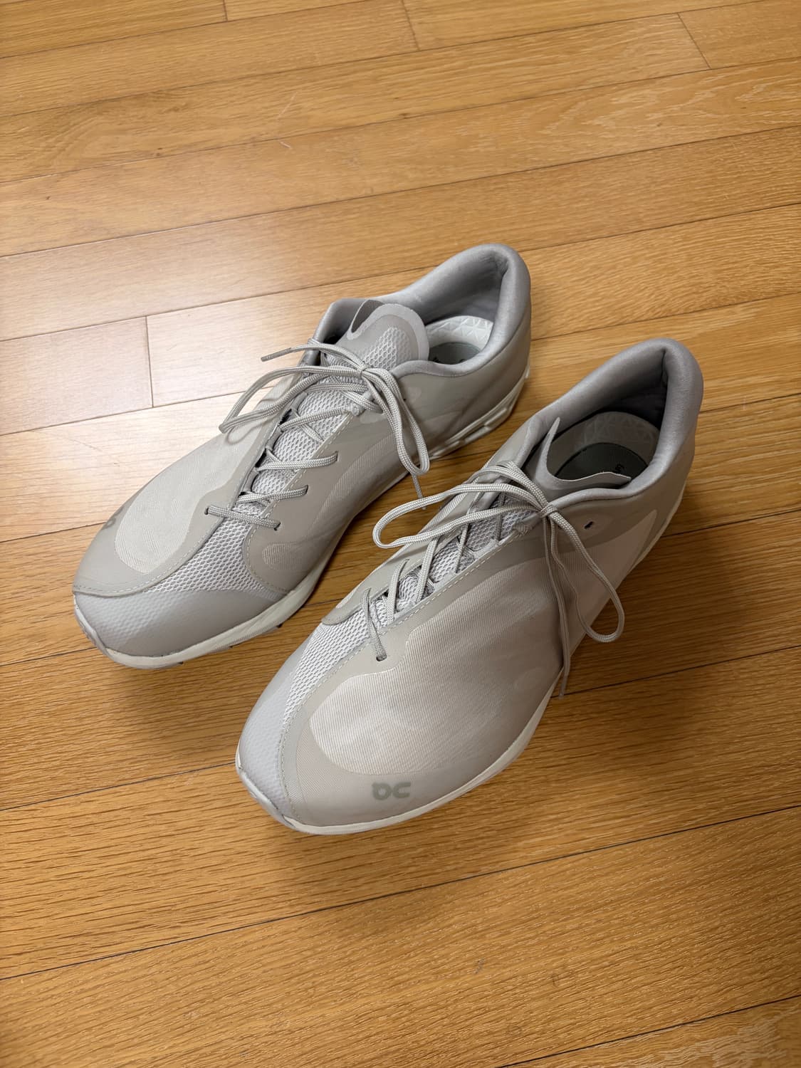 온러닝x포스트아카이브 (온파프) 클라우드벤쳐 피크 아이스 문 275 상품이미지1