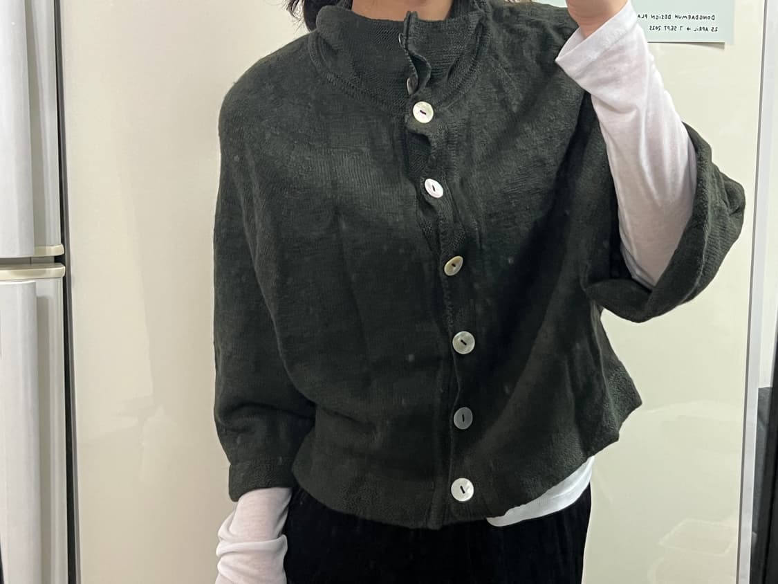 모리걸 케이프 자개단추 카키 니트 가디건 상품이미지2