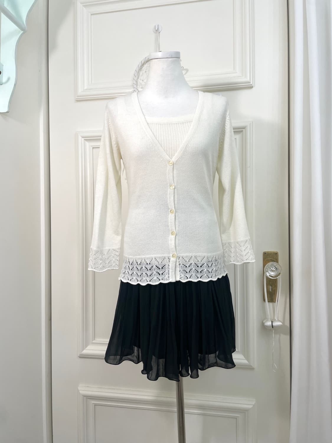 black gold point pleats midi skirt 상품이미지5