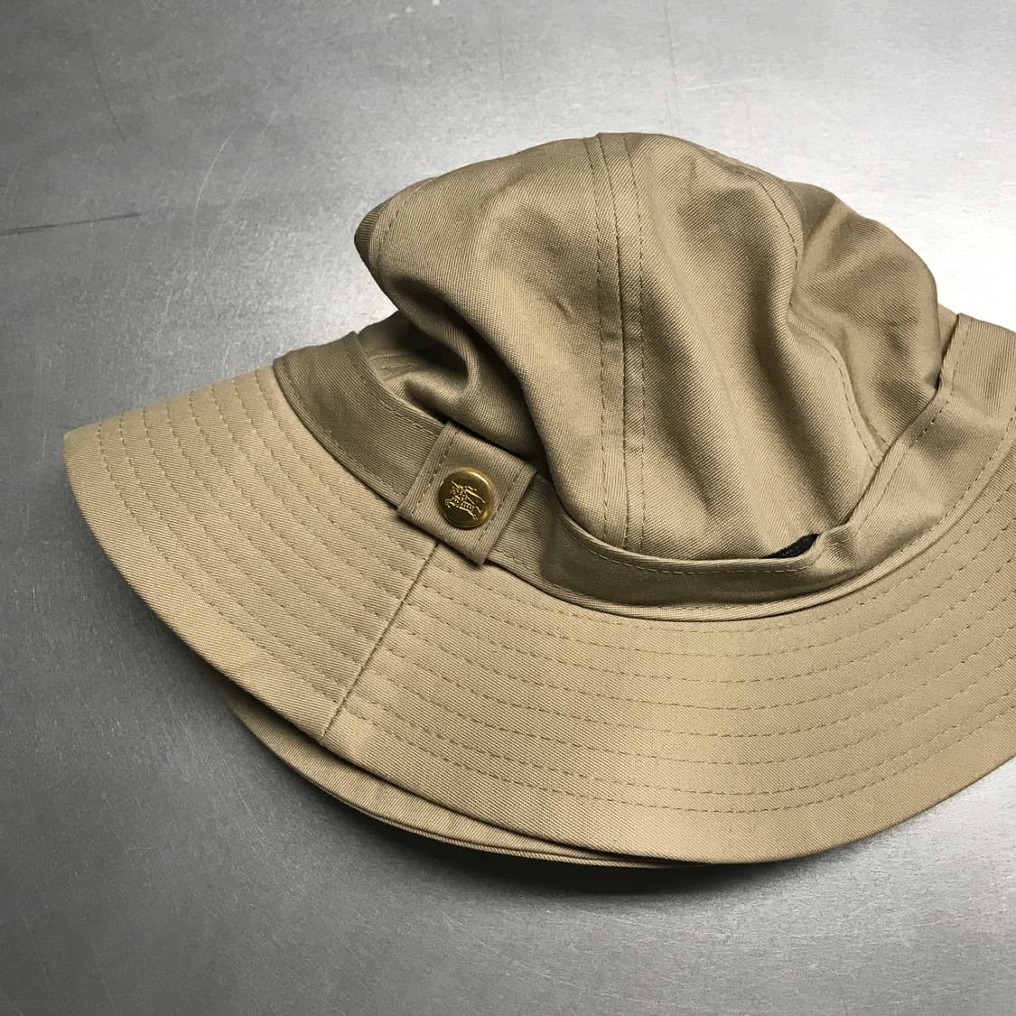 버버리 베이지 버킷햇 M 상품이미지2