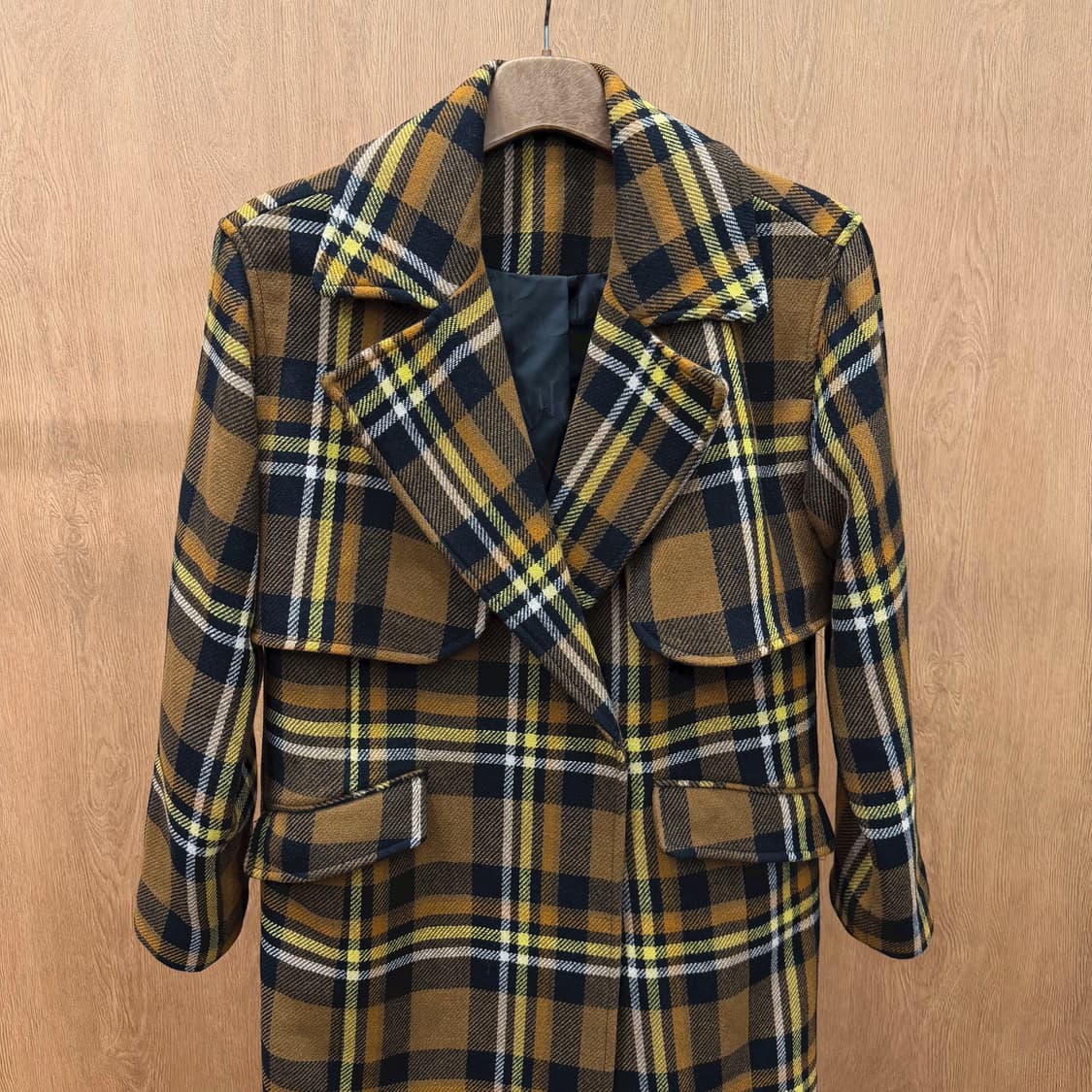 올세인츠 체크 롱 코트 플랩 포켓 벨트 스트랩 디테일 레귤러핏 오렌지 상품이미지4