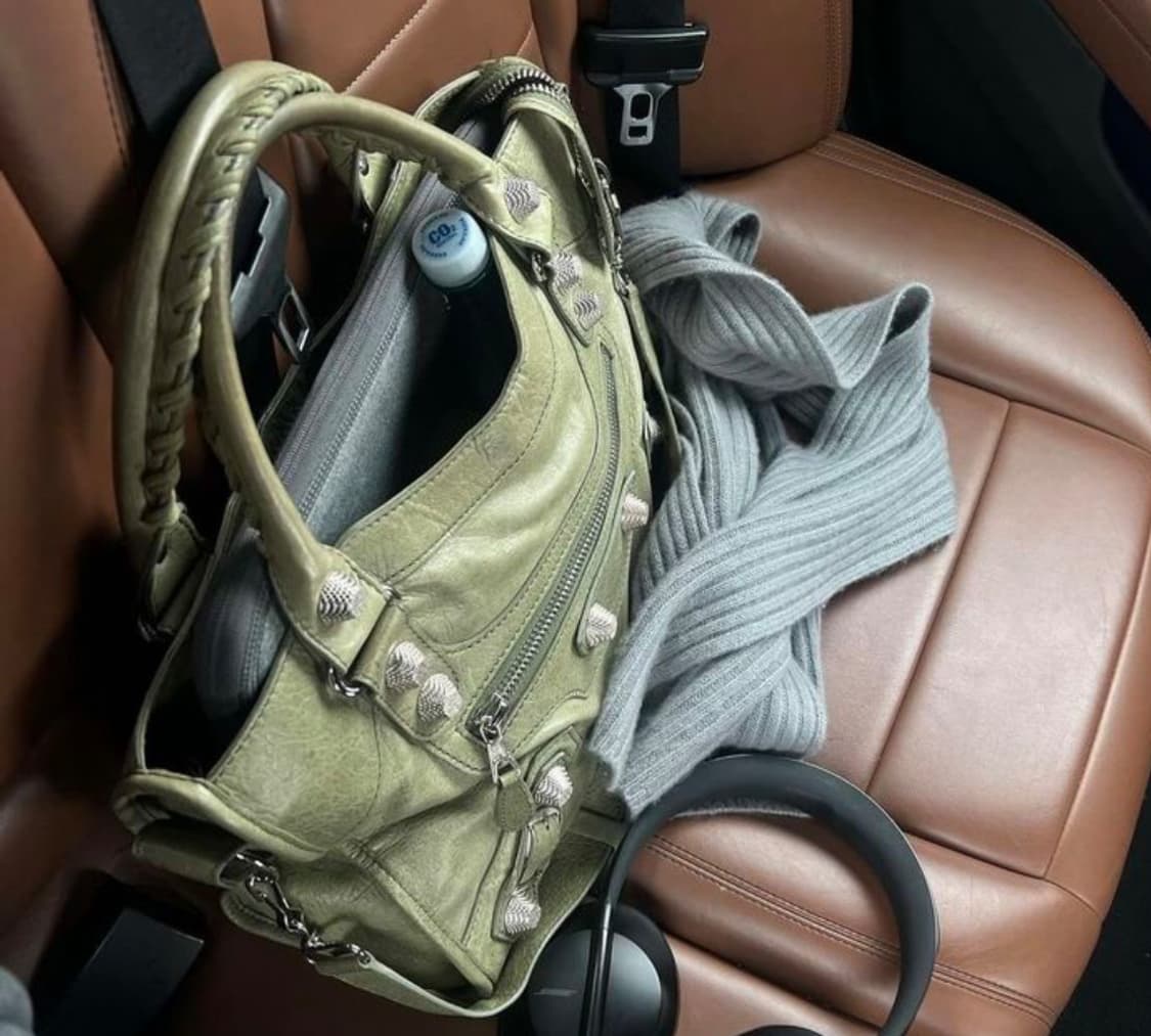 [A 정품] 발렌시아가 자이언트 시티 모터백 그린 상품이미지10