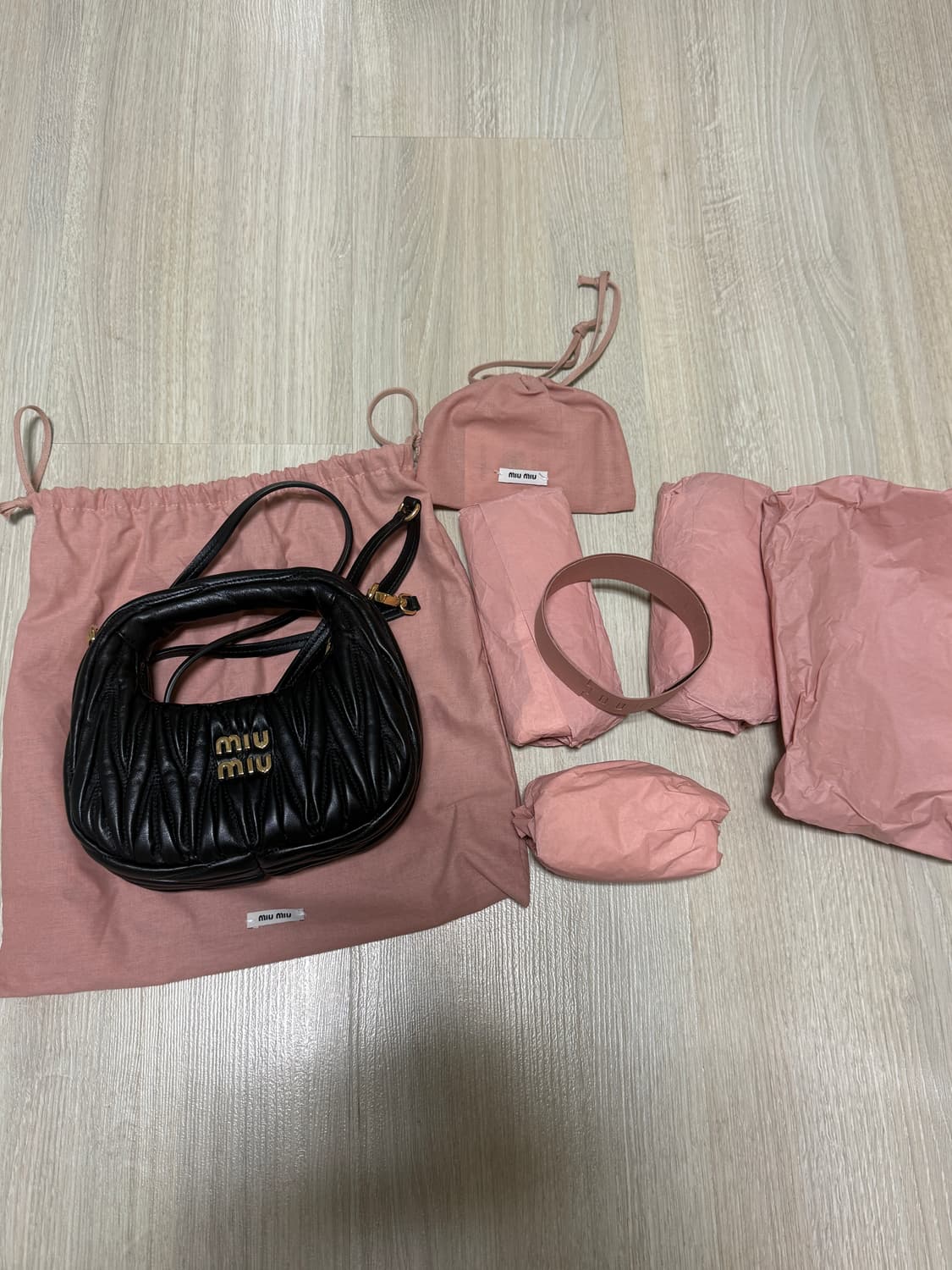 미우미우 마테라쎄 호보백 미니 상품이미지2