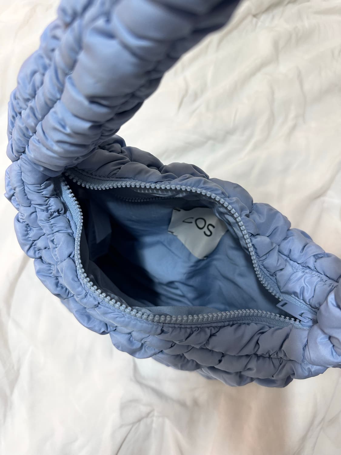 COS 코스 퀼티드 미니 라이트 블루 상품이미지2