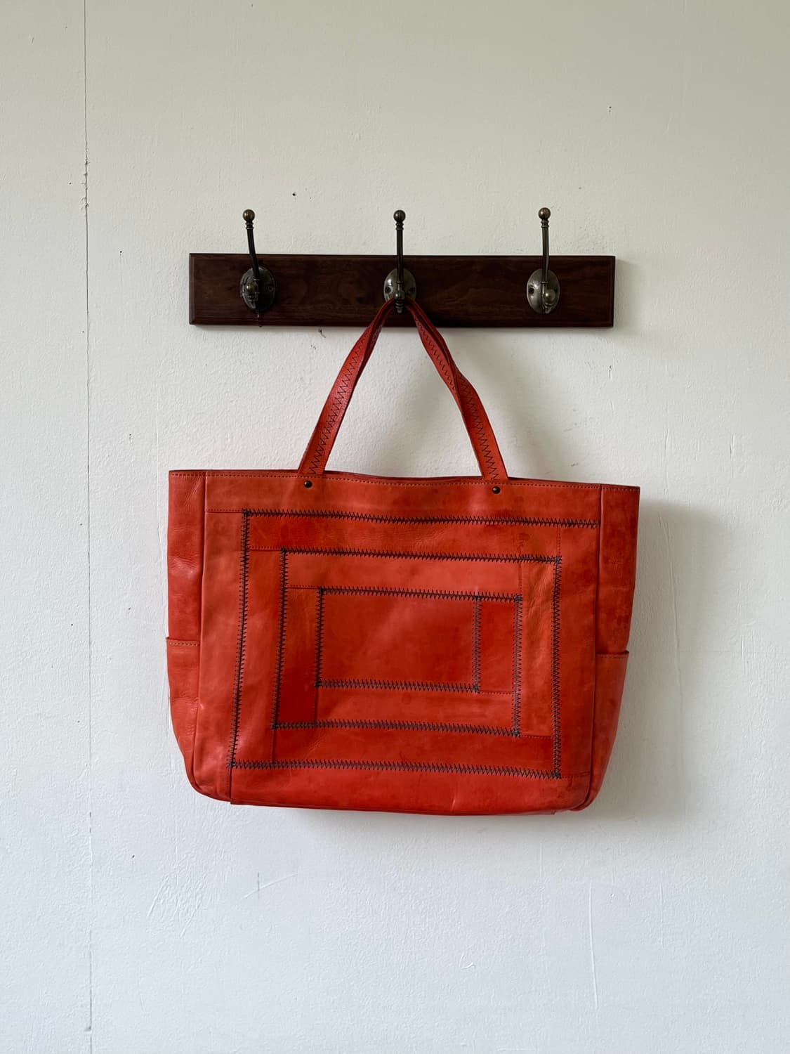 Cuir Jouer Cube 카멜 레더 백 상품이미지1