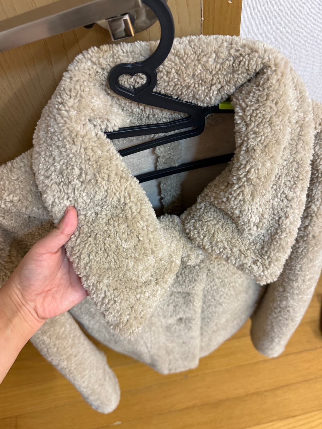 베이지 뽀글이 양털 반코트 상품이미지5