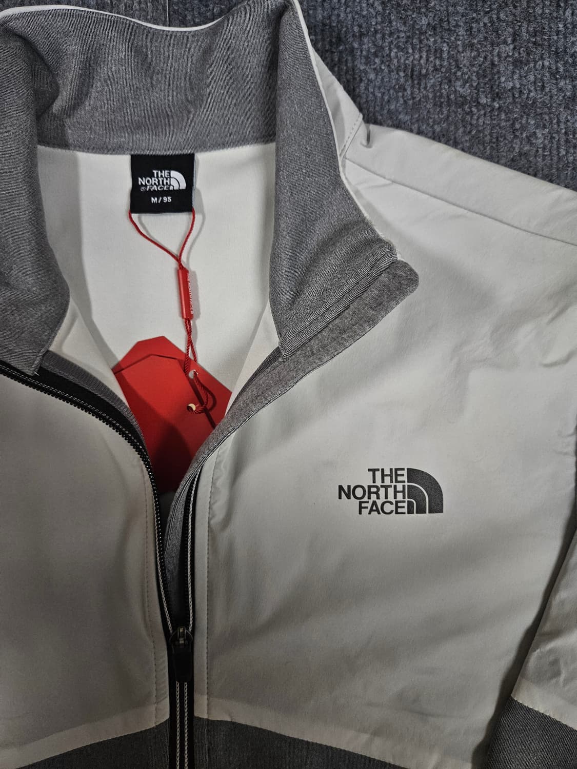 노스페이스 아이코닉 트레이닝 자켓M(급처) 상품이미지1