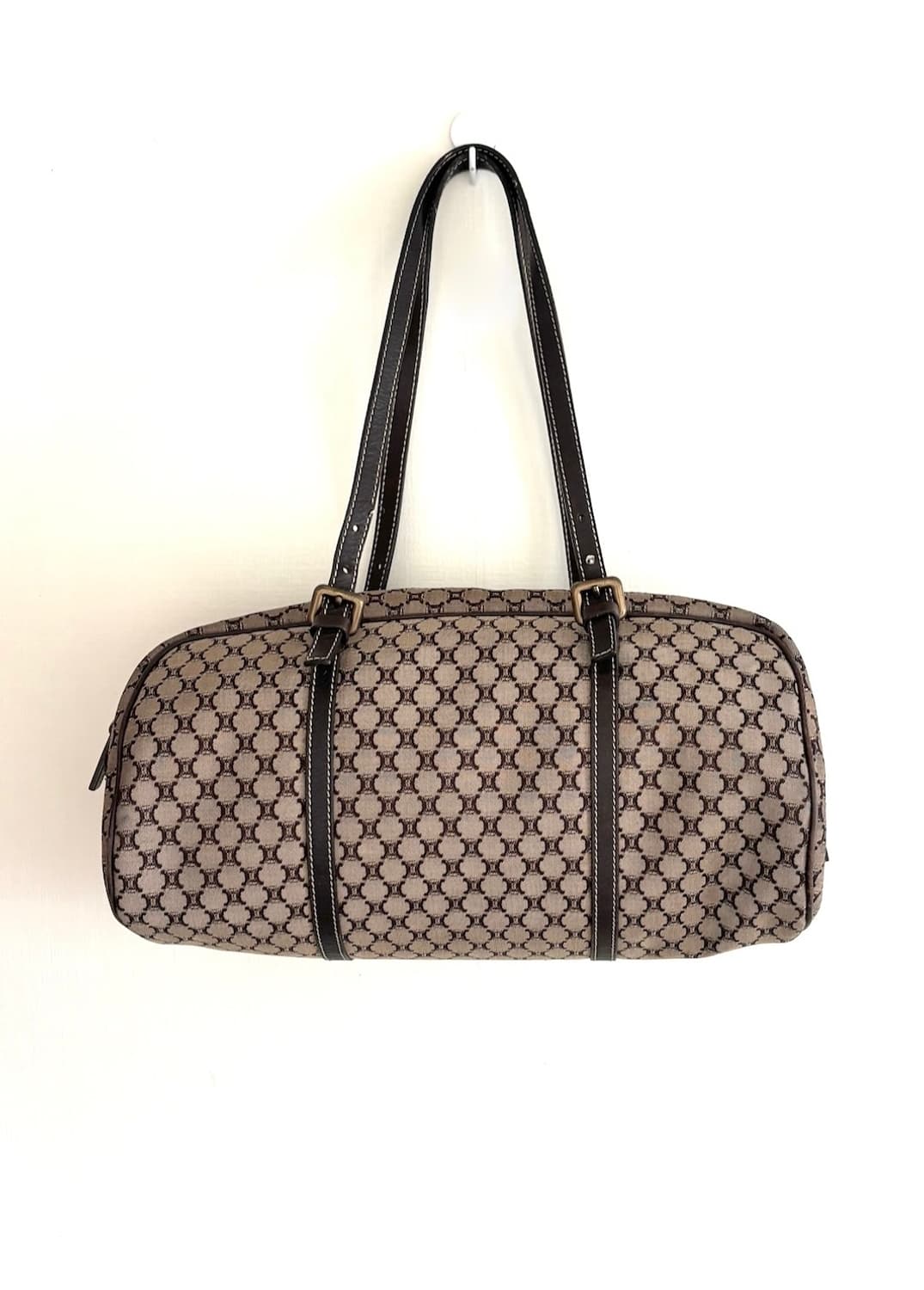 셀린느 마카담 캔버스 숄더백 상품이미지1