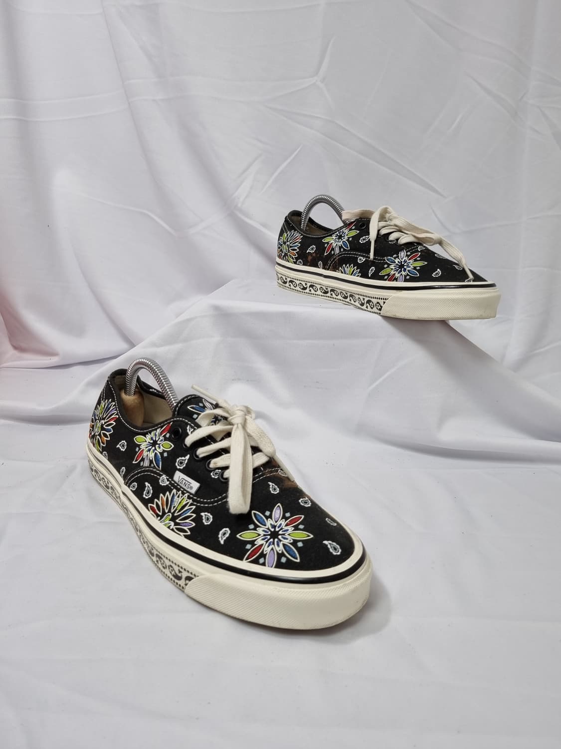 275 반스 어센틱 44 DX 애너하임 팩토리 페이즐리 블랙 상품이미지4