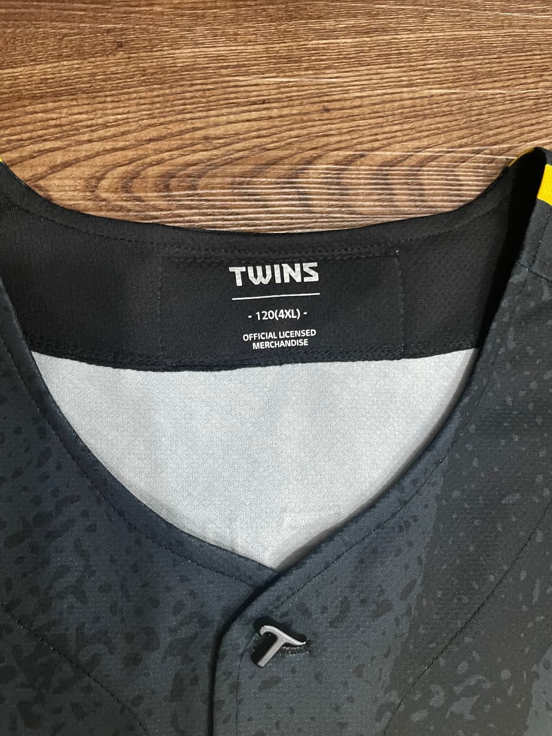 LG트윈스 홍창기 2023 한국시리즈 우승기념 유니폼 120 상품이미지6