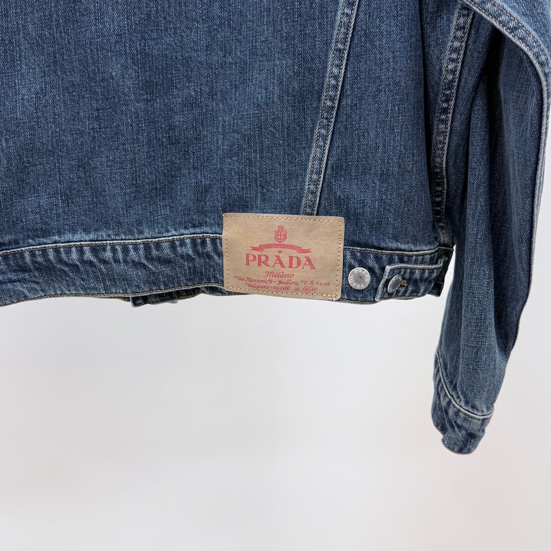 [S+급/L] 프라다 삼각로고 데님 블루종 청자켓 상품이미지7