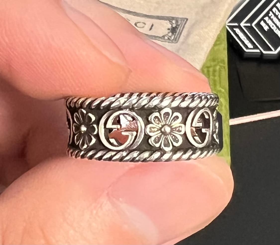 구찌 인터로킹 G 실버 링 실버 에이지드 피니쉬 (15호) 상품이미지6