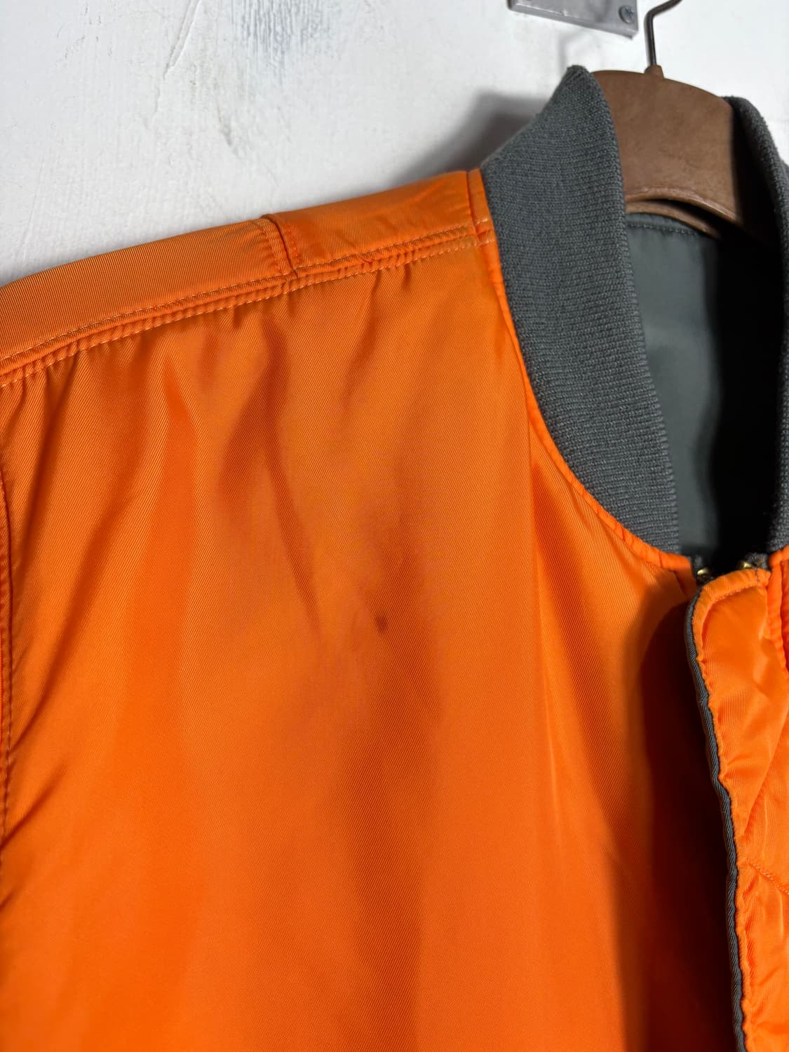 알파 인더스트리 ma-1 양면 항공점퍼 건메탈 상품이미지8