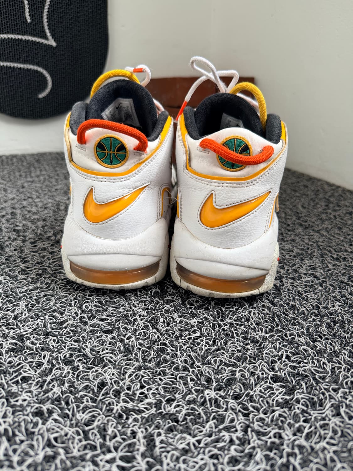 나이키 에어 모어 업템포 '레이건즈' 상품이미지2