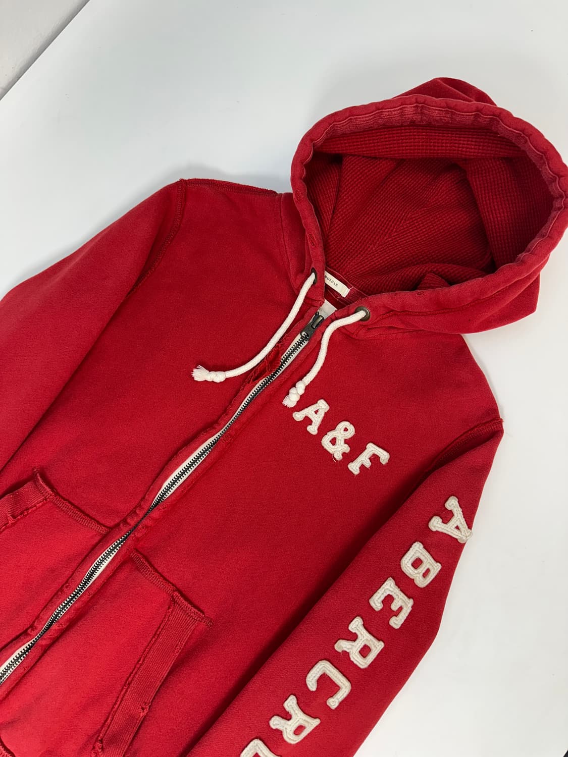 아베크롬비 딥레드 스펠로고 후드집업  상품이미지2