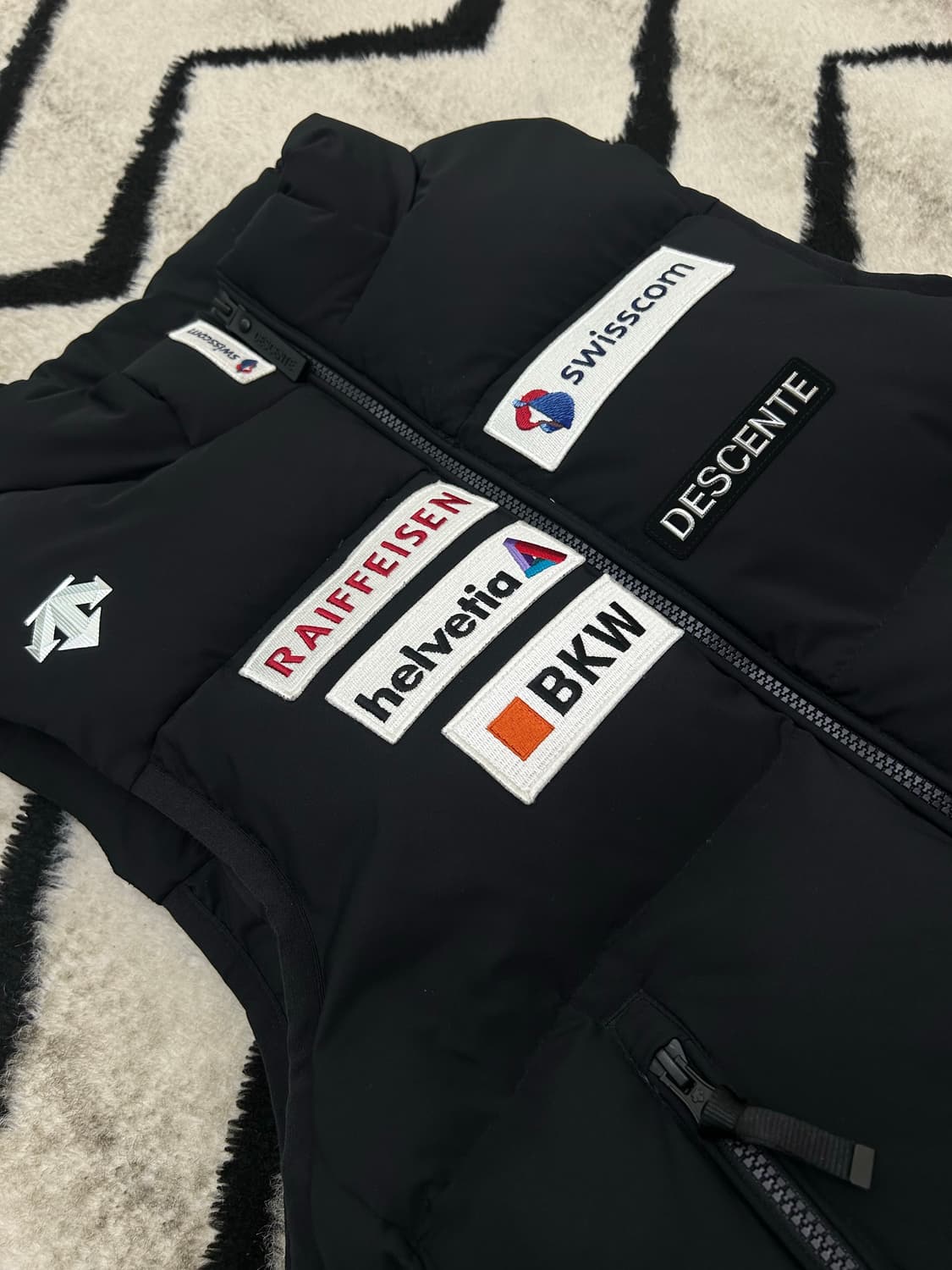 [S]데상트 아우디 패딩 조끼/블랙 상품이미지1