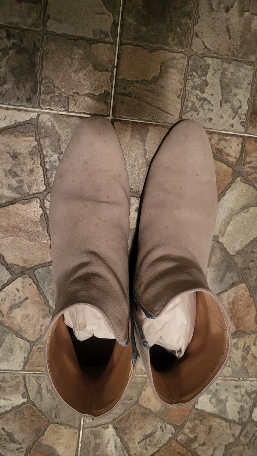 그레이 스웨이드 앵클 부츠 상품이미지3