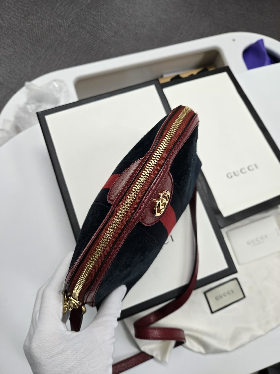 [A급컨디션]구찌 오피디아 스웨이드 크로스백 상품이미지6