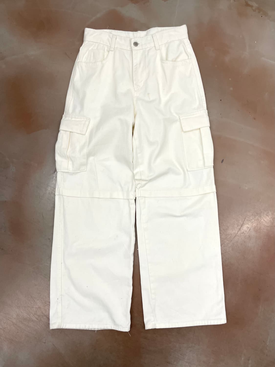 white pocket detail pants 상품이미지3