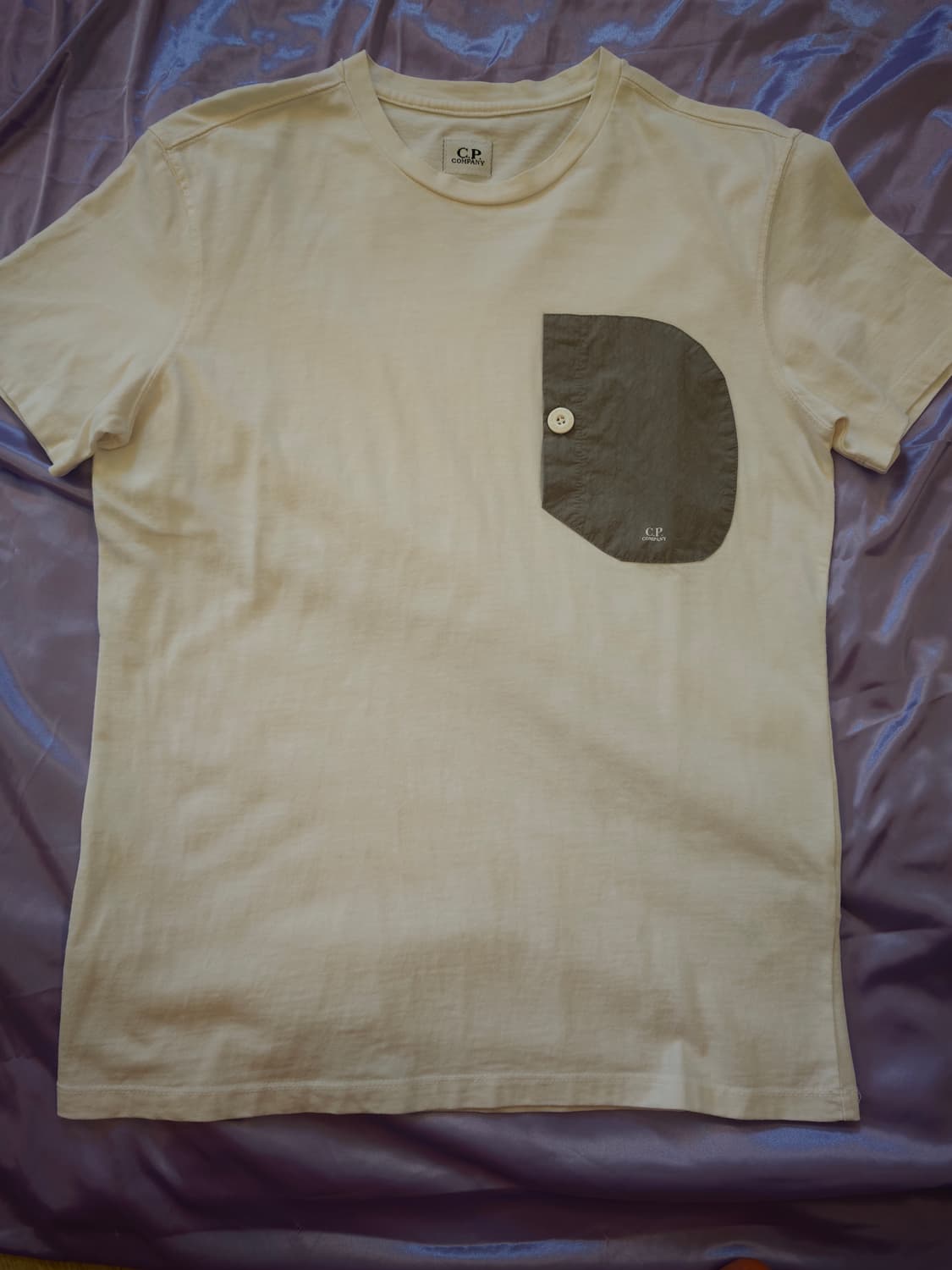 CP 컴퍼니 반팔티 상품이미지1