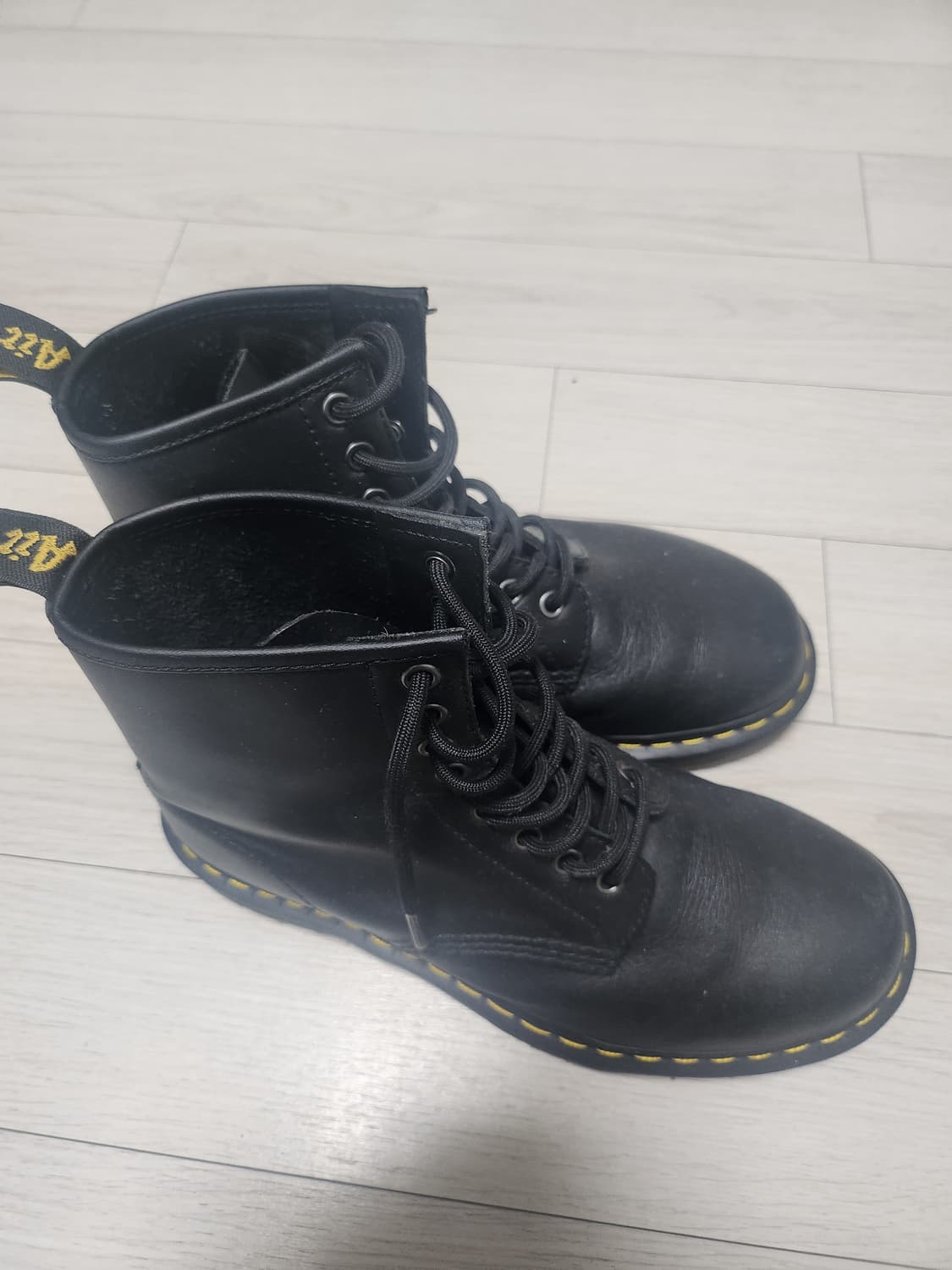 닥터마틴 닥마 1460 8홀 나파 블랙 무광 250사이즈 상품이미지1