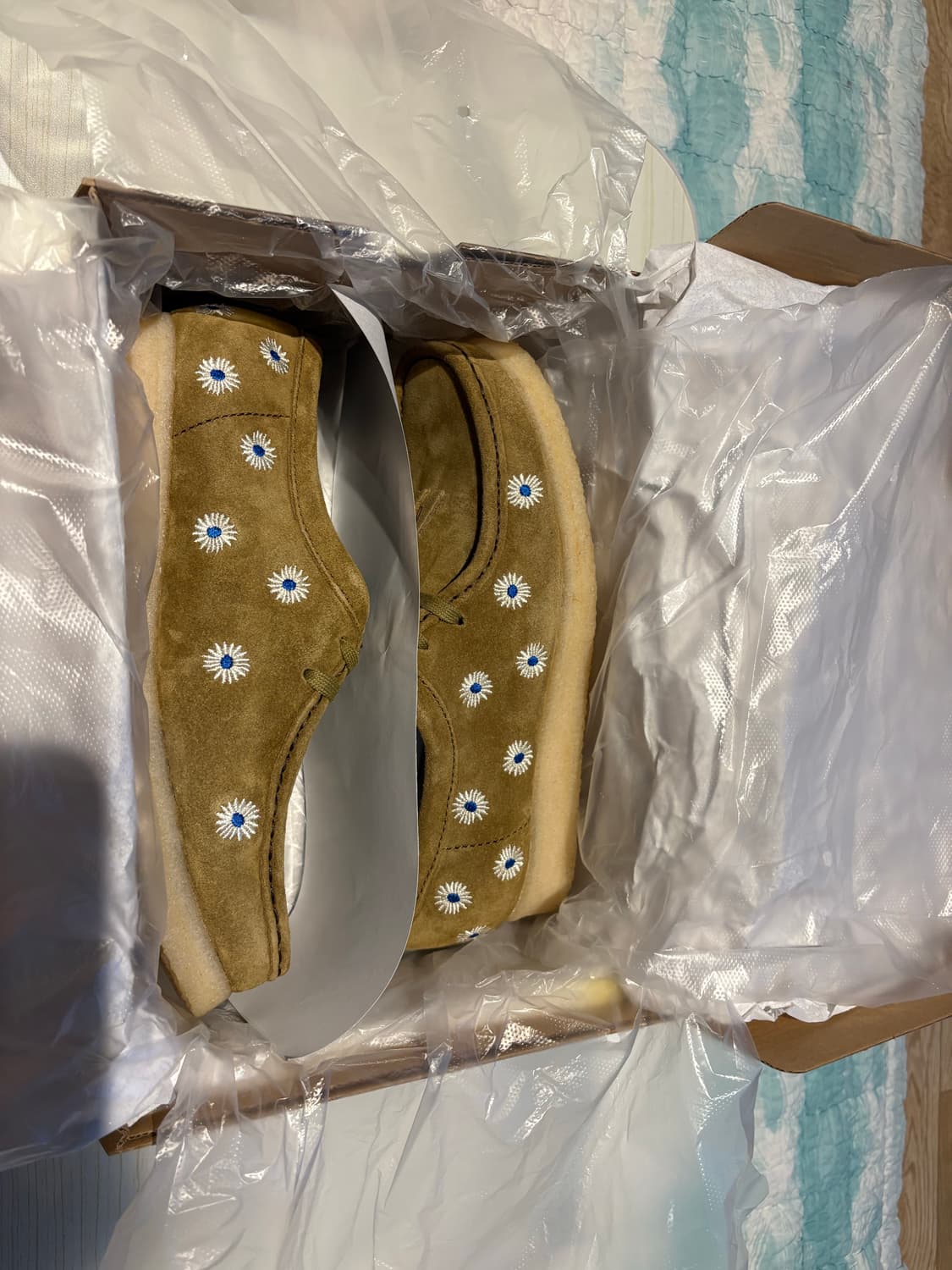 클락스 왈라비 데이지 다크올리브 UK7 새상품 판매 합니다 상품이미지2