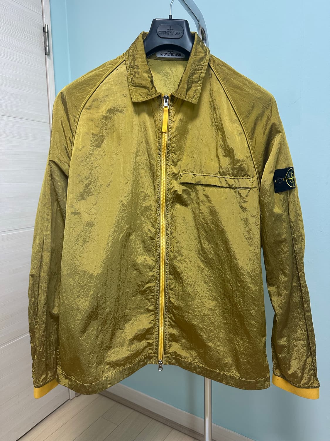 스톤아일랜드 22ss 나일론메탈 패커블 오버셔츠 옐로우L 상품이미지2