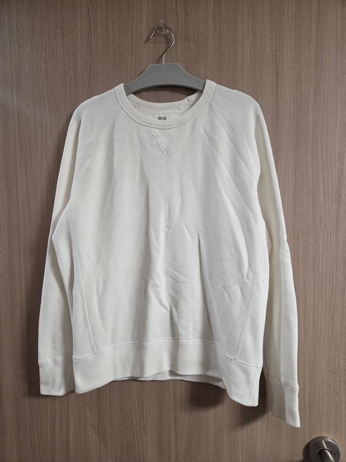 유니클로 맨투맨티 상품이미지1