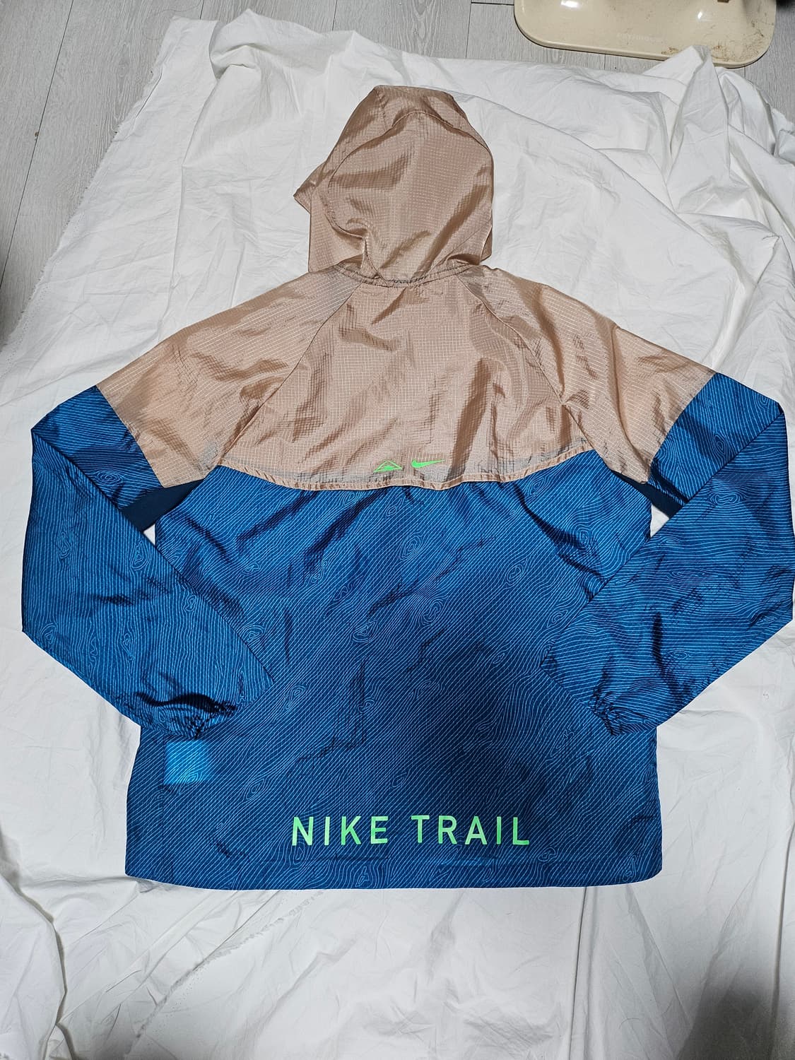 나이키 트레일러닝 고프코어 바람막이 L 상품이미지2